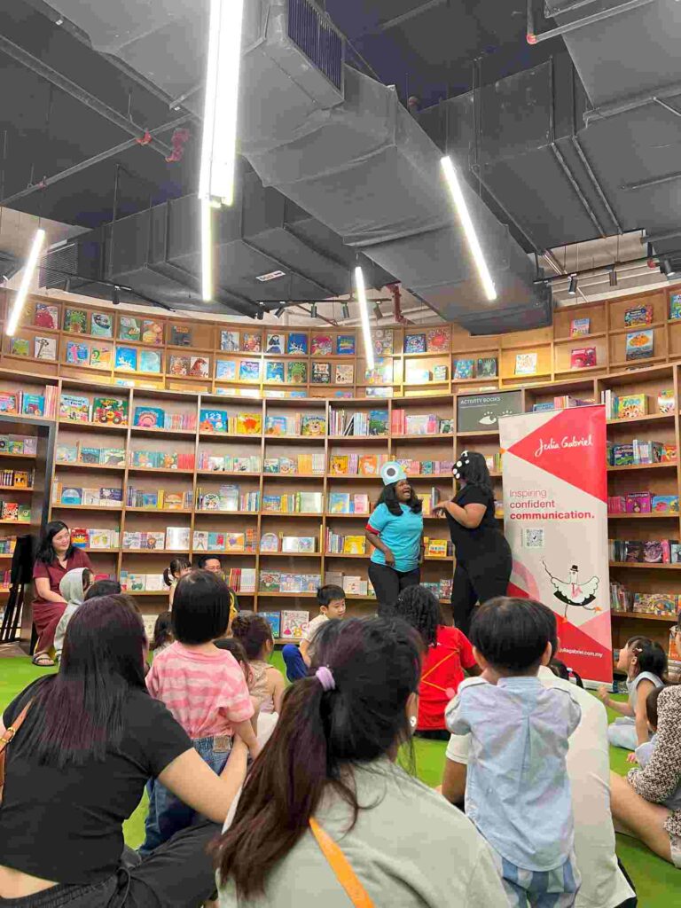 Free kids' activity in KL - storytelling session at BookXcess.
