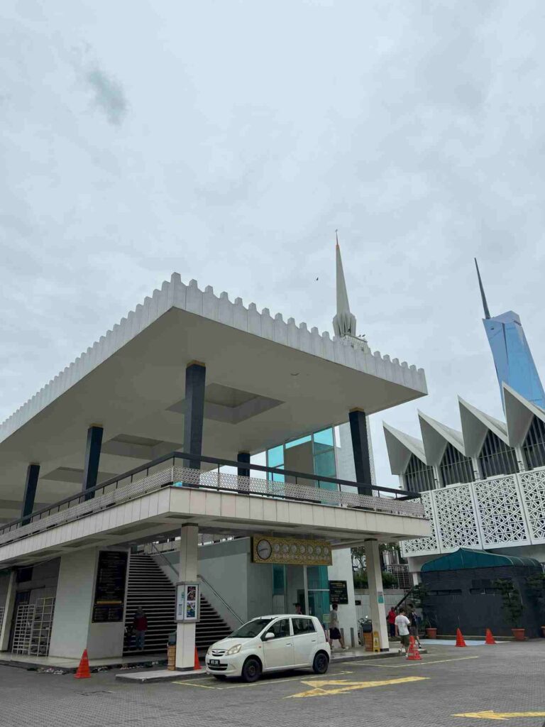 National Mosque, a calming attraction and one of the best free things to do in Kuala Lumpur.