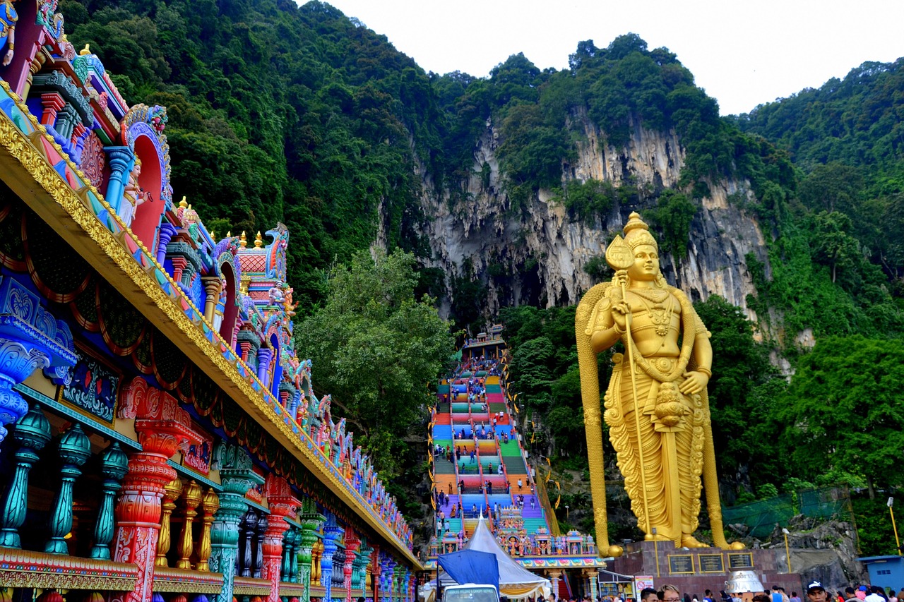 batu, caves, malaysia, temple, hindu, religion, pray, nature, hills, batucaves, batu, batu, batu, batu, batu, malaysia, malaysia, malaysia, malaysia, batucaves, batucaves